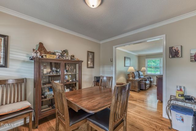 6 Bridgewood Court, Johnson City, TN 37604