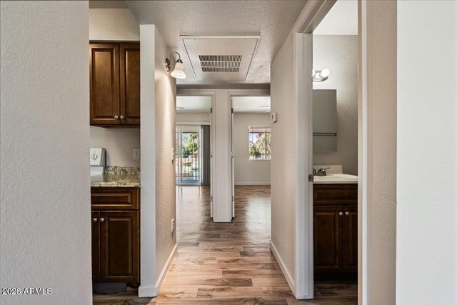 1346 E MOUNTAIN VIEW Road 209, Phoenix, AZ 85020