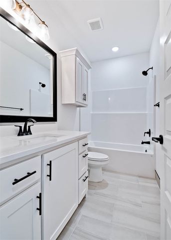 28 Kirkcolm Drive, Bella Vista, AR 72715
