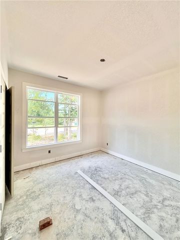 28 Kirkcolm Drive, Bella Vista, AR 72715
