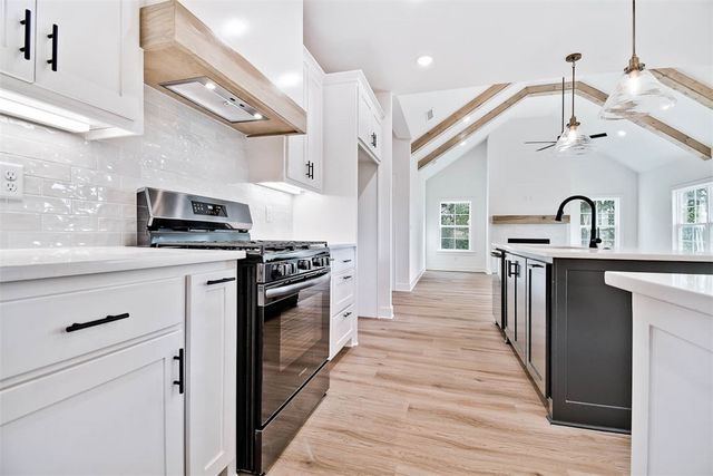 28 Kirkcolm Drive, Bella Vista, AR 72715
