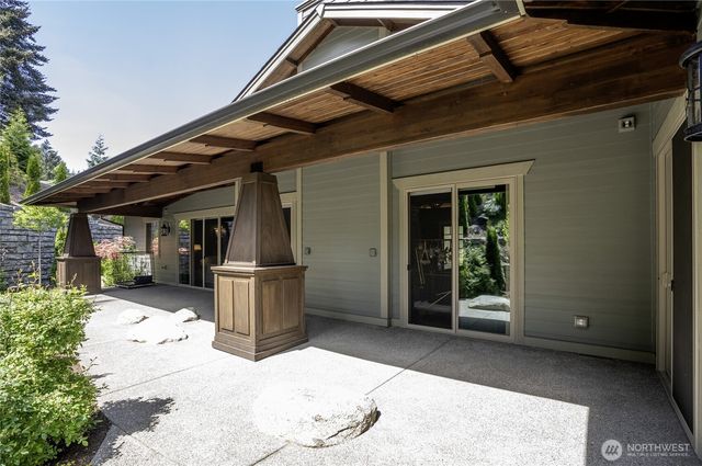 616 Hyak Way, Fox Island, WA 98333