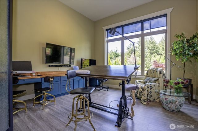 616 Hyak Way, Fox Island, WA 98333