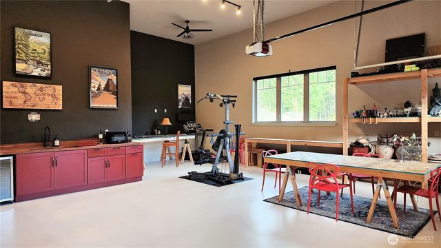 616 Hyak Way, Fox Island, WA 98333