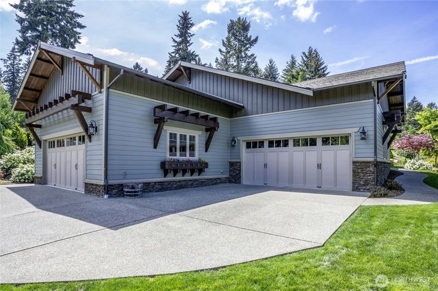 616 Hyak Way, Fox Island, WA 98333