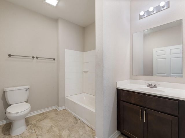 118 W Dahlgreen, Wharton, TX 77488
