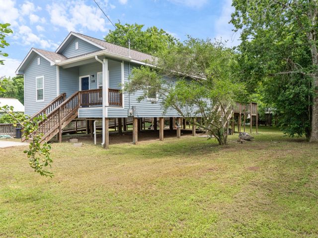 118 W Dahlgreen, Wharton, TX 77488
