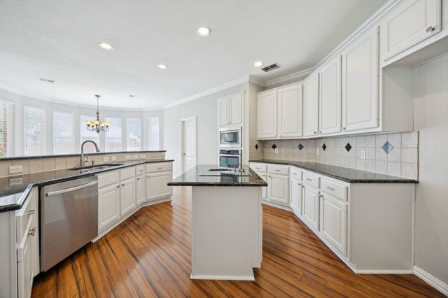 720 Muirfield Road, Keller, TX 76248