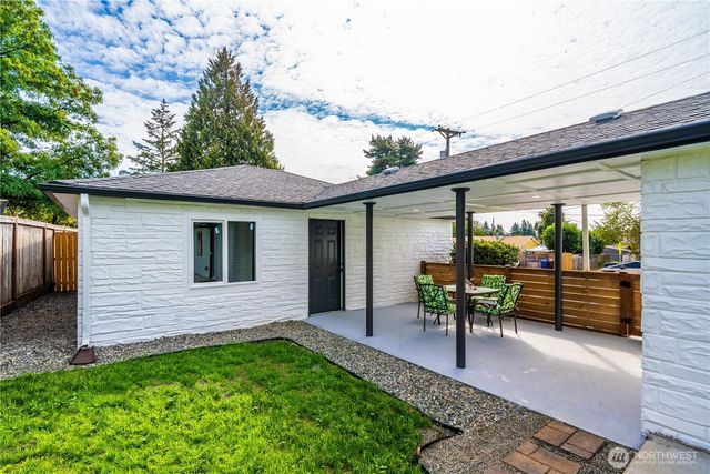 1503 S Ridgewood Avenue, Tacoma, WA 98405