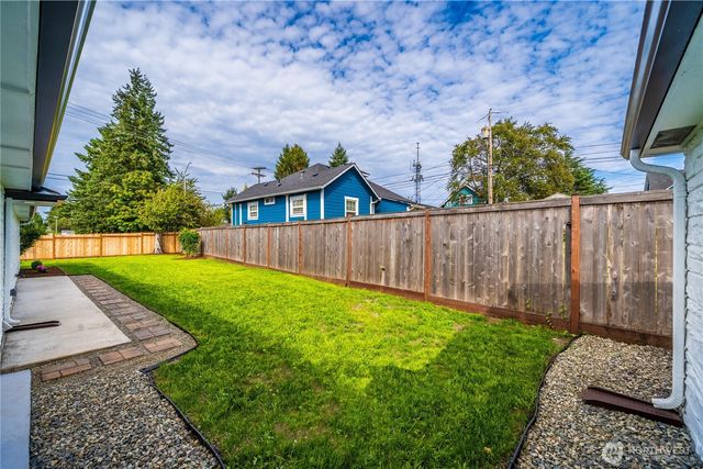 1503 S Ridgewood Avenue, Tacoma, WA 98405