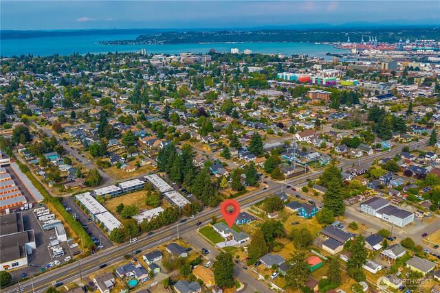 1503 S Ridgewood Avenue, Tacoma, WA 98405