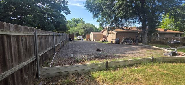 1065 Abbie Lane, Glen Rose, TX 76043