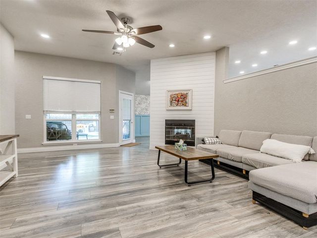 2713 Weymouth Way, Norman, OK 73071