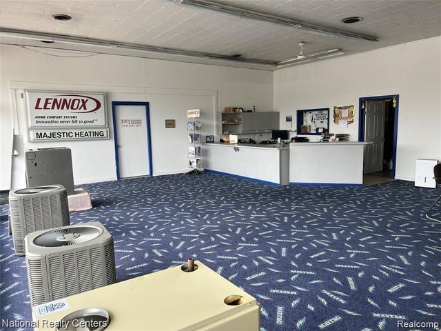 15210 Middlebelt Road, Livonia, MI 48154
