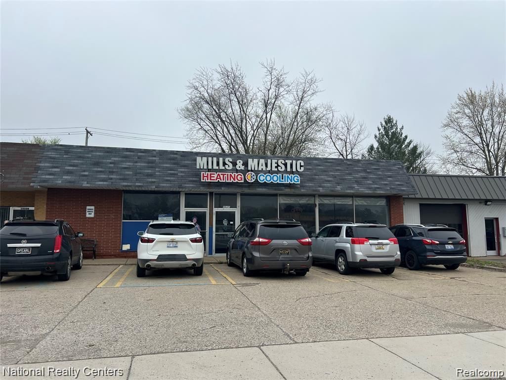 15210 Middlebelt Road, Livonia, MI 48154