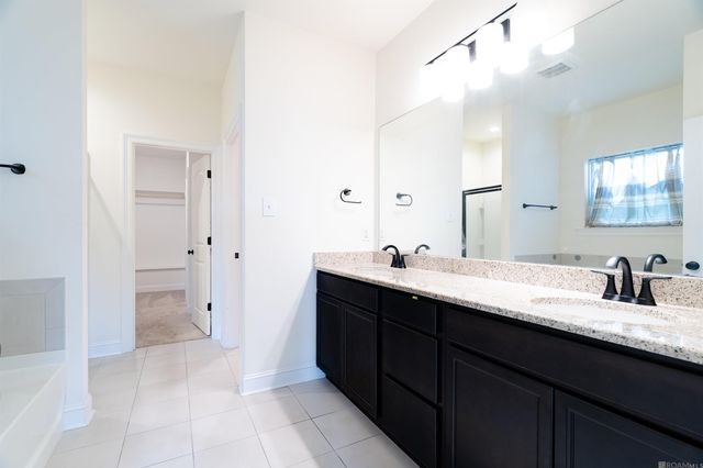 1660 Rangeland Ave, Zachary, LA 70791