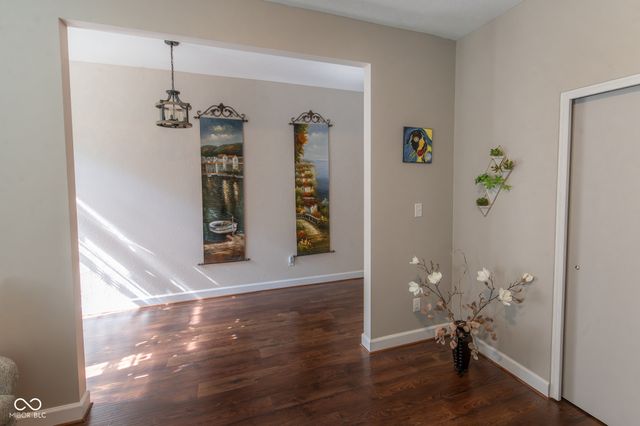 11833 Westwood Drive, Carmel, IN 46033