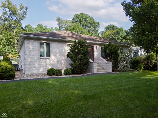 11833 Westwood Drive, Carmel, IN 46033