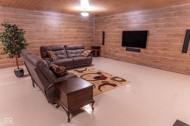 11833 Westwood Drive, Carmel, IN 46033
