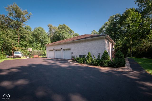 11833 Westwood Drive, Carmel, IN 46033
