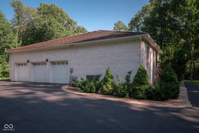 11833 Westwood Drive, Carmel, IN 46033