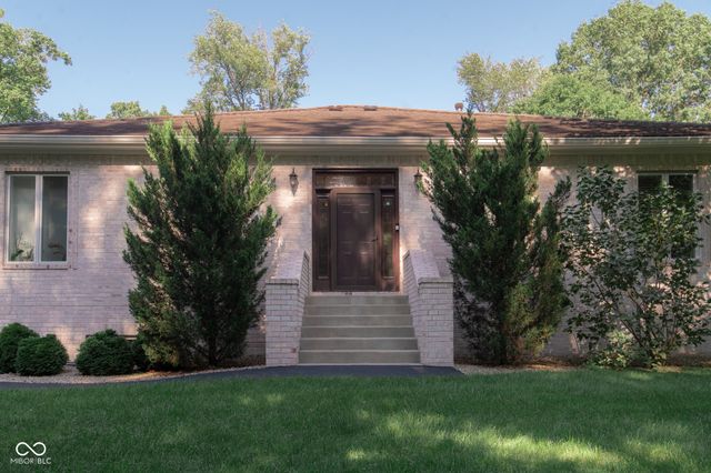 11833 Westwood Drive, Carmel, IN 46033