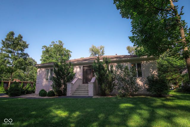 11833 Westwood Drive, Carmel, IN 46033