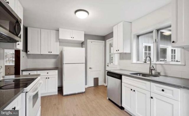 4240 FAIRVIEW AVE, Newtown Square, PA 19073