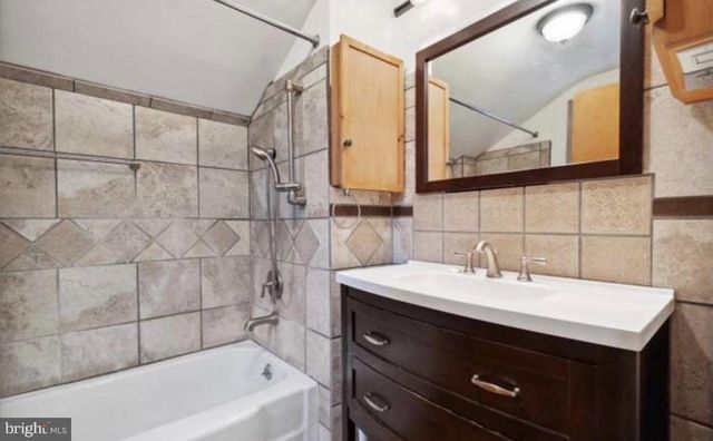 4240 FAIRVIEW AVE, Newtown Square, PA 19073