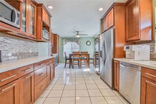 23104 Poplar Glen, Valencia, CA 91354