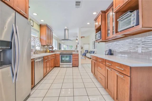 23104 Poplar Glen, Valencia, CA 91354