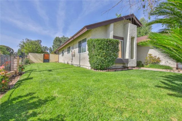 23104 Poplar Glen, Valencia, CA 91354