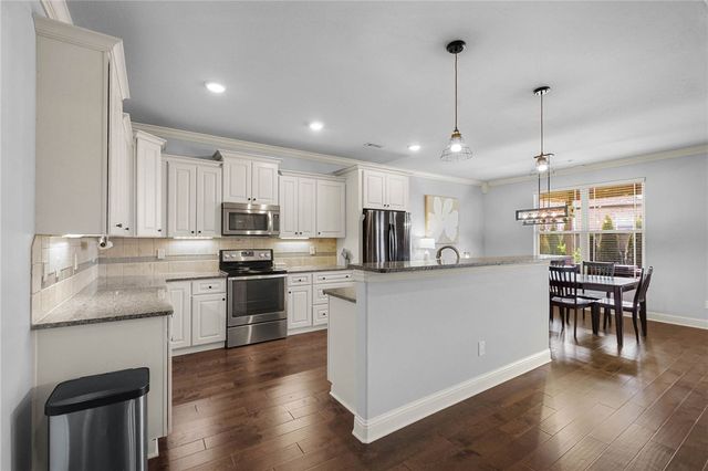 1103 Vista Bell Drive, Cave Springs, AR 72718