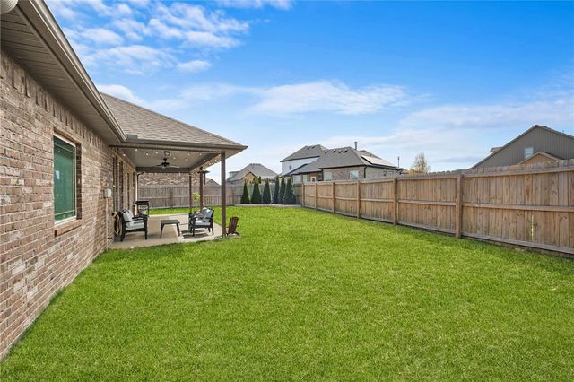 1103 Vista Bell Drive, Cave Springs, AR 72718