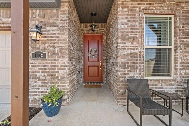 1103 Vista Bell Drive, Cave Springs, AR 72718