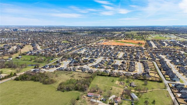 1103 Vista Bell Drive, Cave Springs, AR 72718