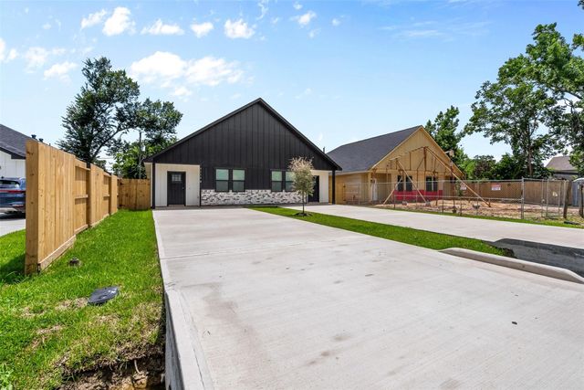 9110 Everglade B, Houston, TX 77073
