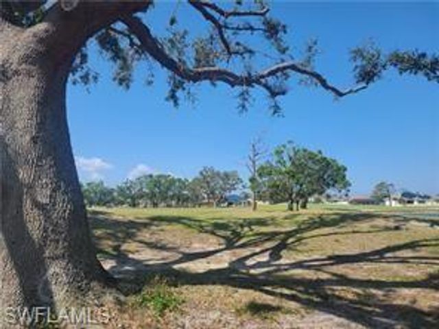 1806 NW 24th PL, Cape Coral, FL 33993