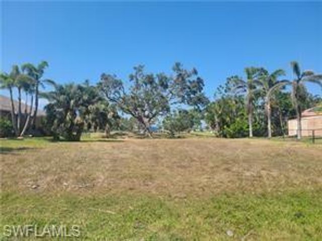1806 NW 24th PL, Cape Coral, FL 33993