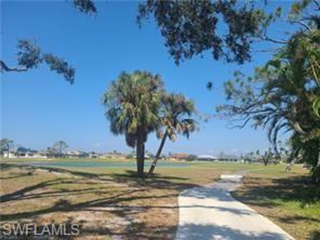 1806 NW 24th PL, Cape Coral, FL 33993