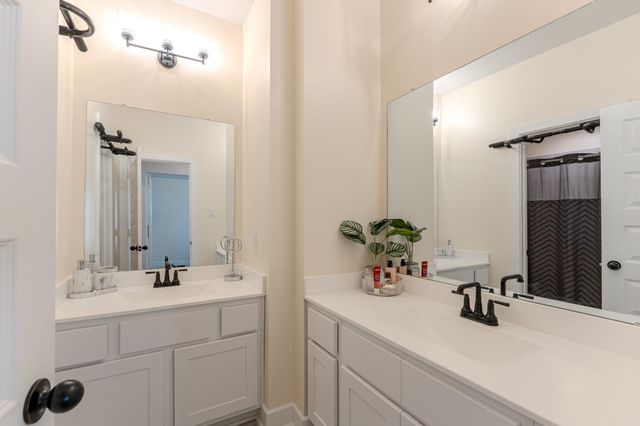 102 Shining Succulent Drive, Richmond, TX 77406