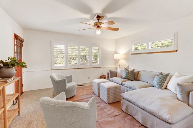 4040 Parkside Ct, Sacramento, CA 95822