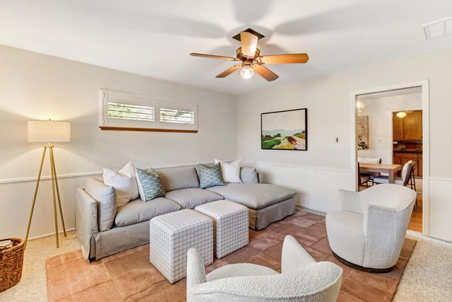 4040 Parkside Ct, Sacramento, CA 95822