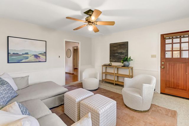 4040 Parkside Ct, Sacramento, CA 95822