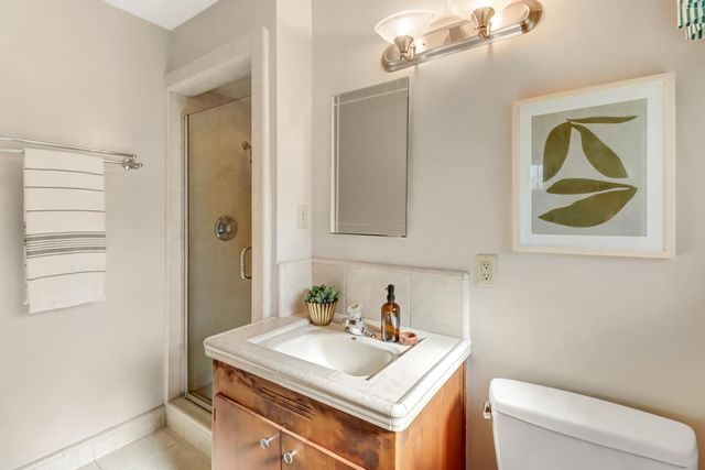 4040 Parkside Ct, Sacramento, CA 95822