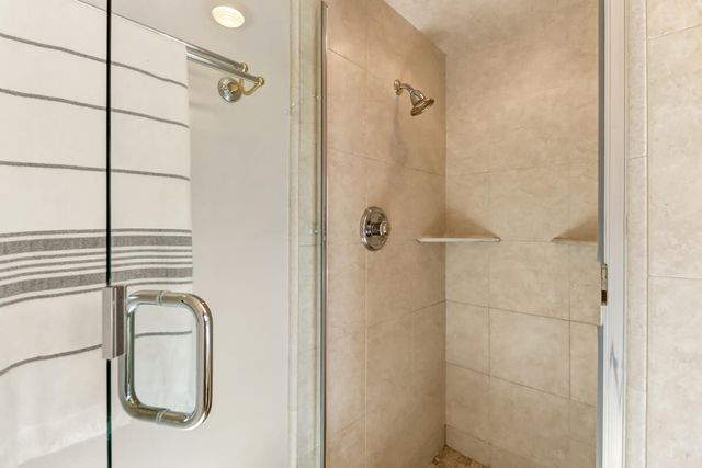 4040 Parkside Ct, Sacramento, CA 95822