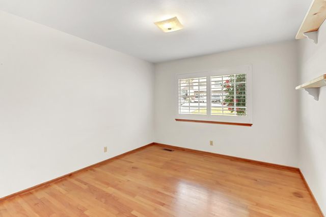 4040 Parkside Ct, Sacramento, CA 95822