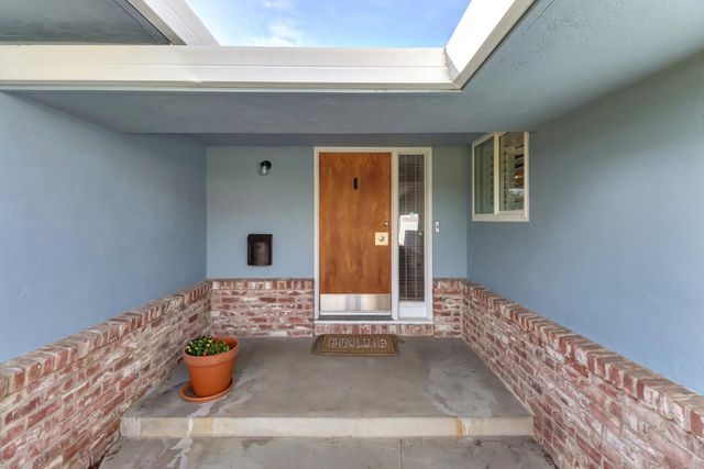 4040 Parkside Ct, Sacramento, CA 95822