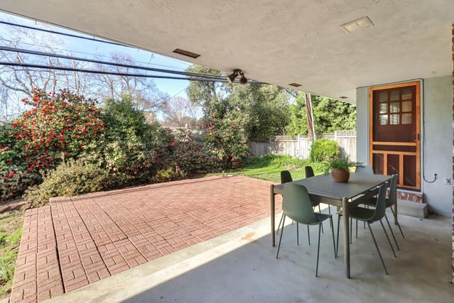 4040 Parkside Ct, Sacramento, CA 95822