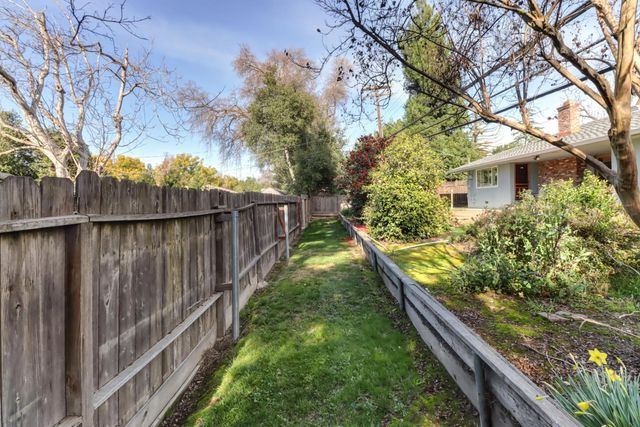 4040 Parkside Ct, Sacramento, CA 95822